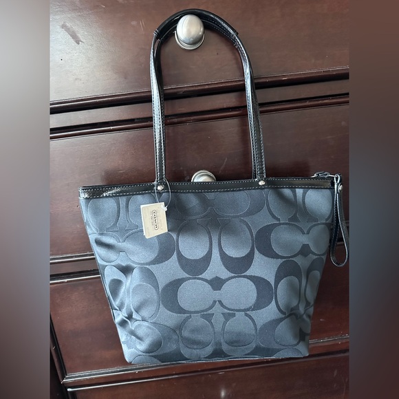 Coach NWT 2011 Daisy Poppy Optic C Applique Tote bag in Black & Purple Y2K - Picture 10 of 10